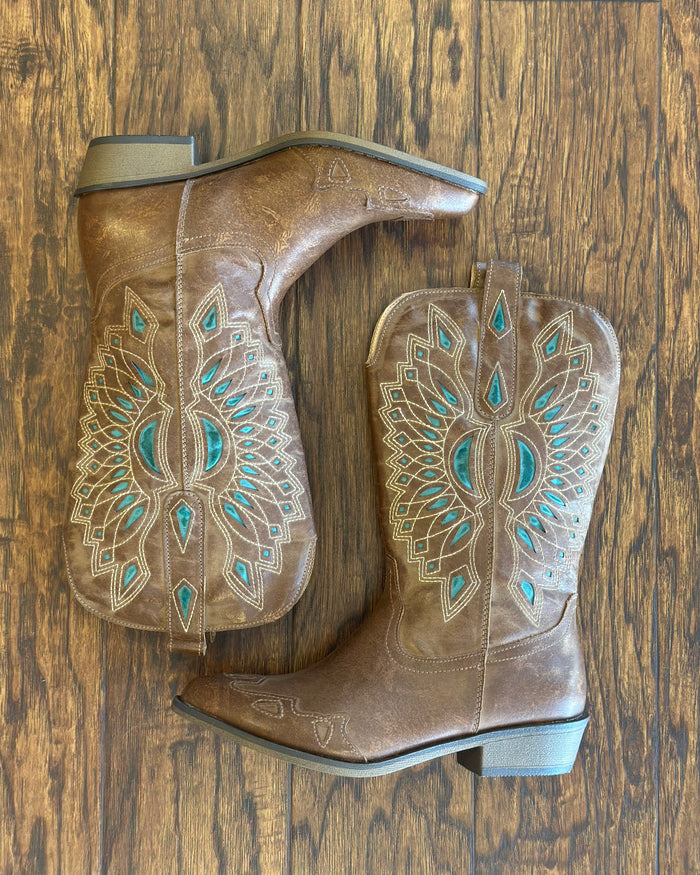 Bandera Boots in tan + turquoise