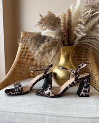 Cross Heel