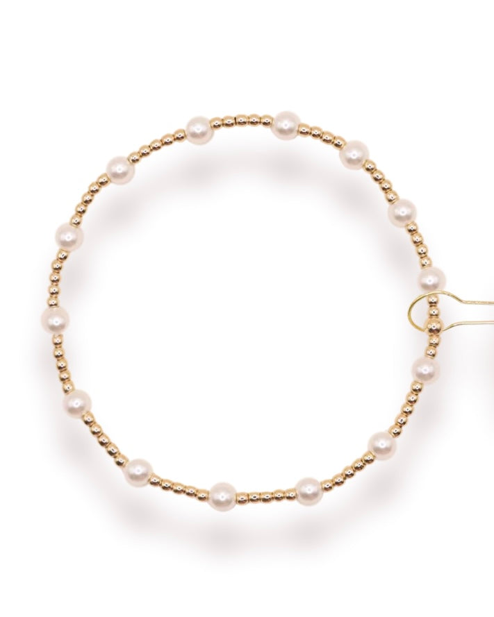 Beaded Blondes Braceletes