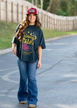 Daydreamer Lainey Wilson OS Tee