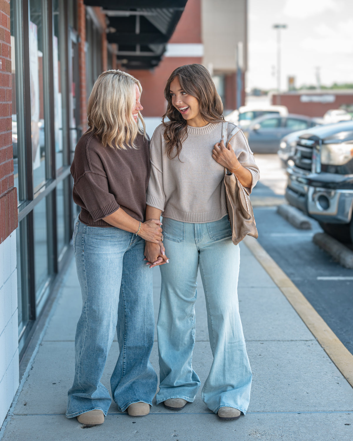 Exposed Short Sleeve Pullover