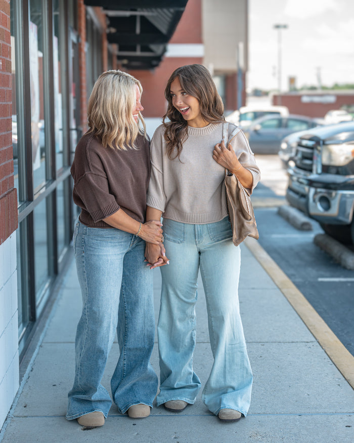 Exposed Short Sleeve Pullover