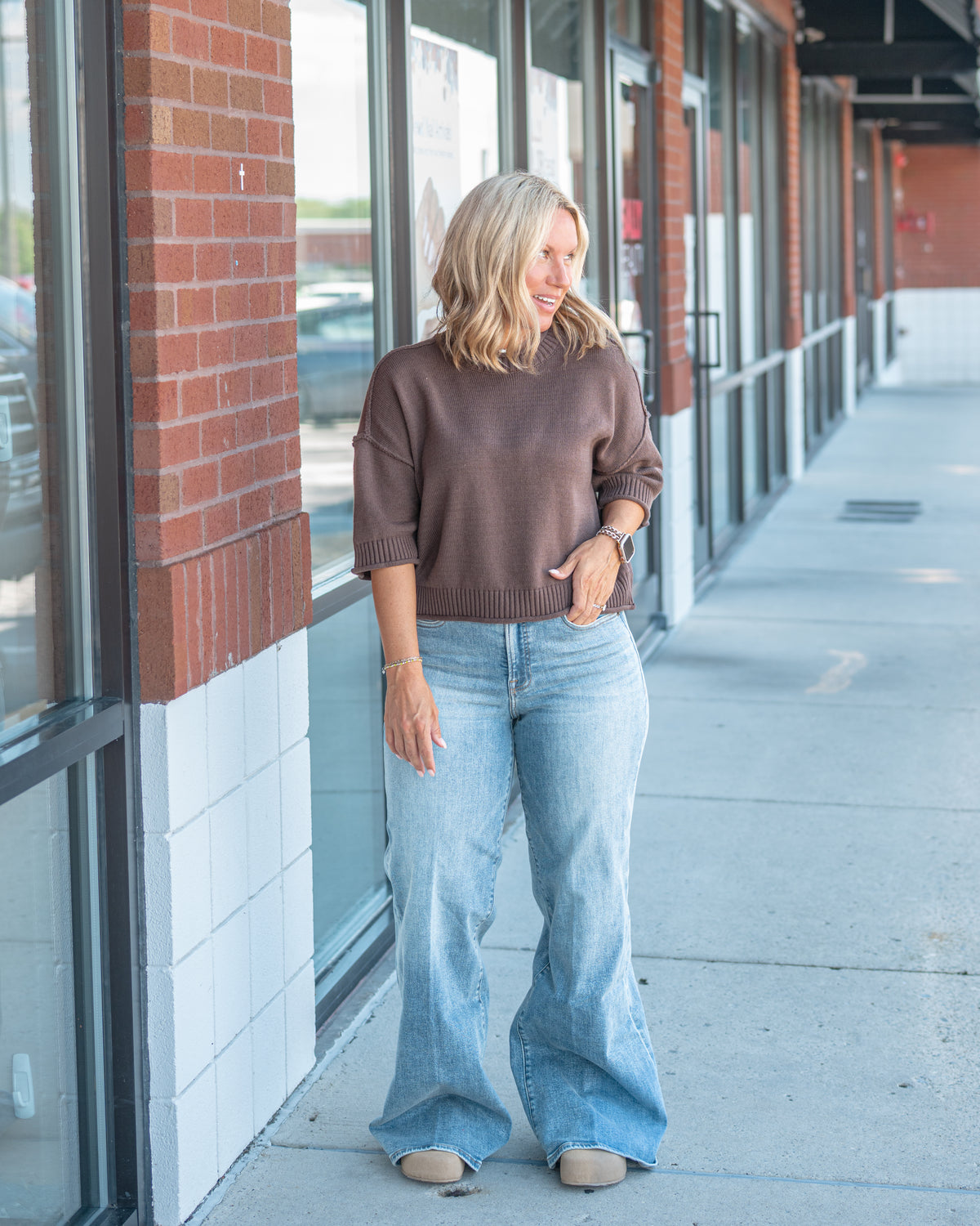 Exposed Short Sleeve Pullover