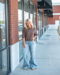 Exposed Short Sleeve Pullover