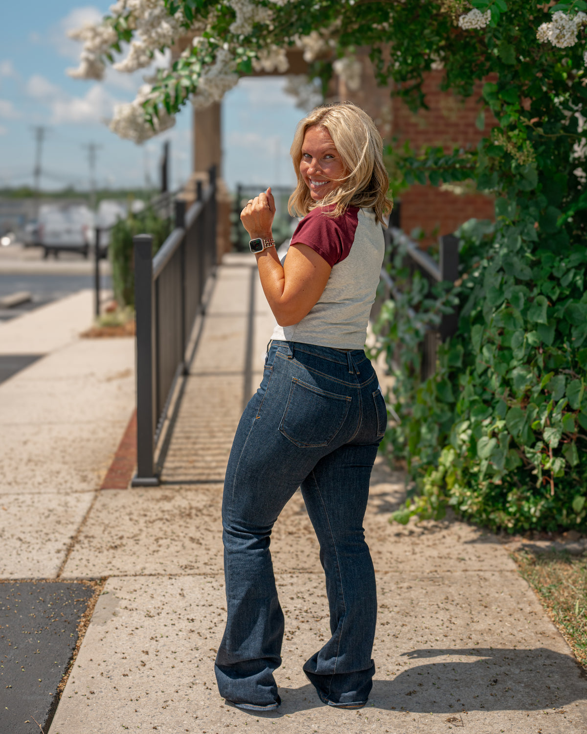Good American The Raglan Tee in Vintage Grey