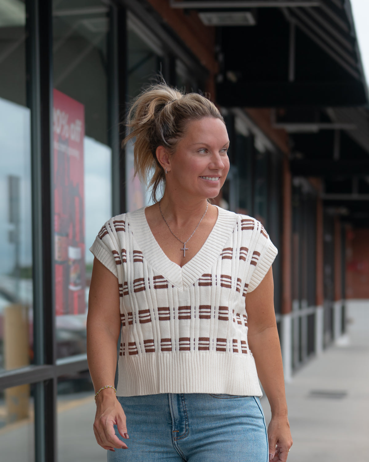 Geometric Knit V Neck Cropped Sweater Vest