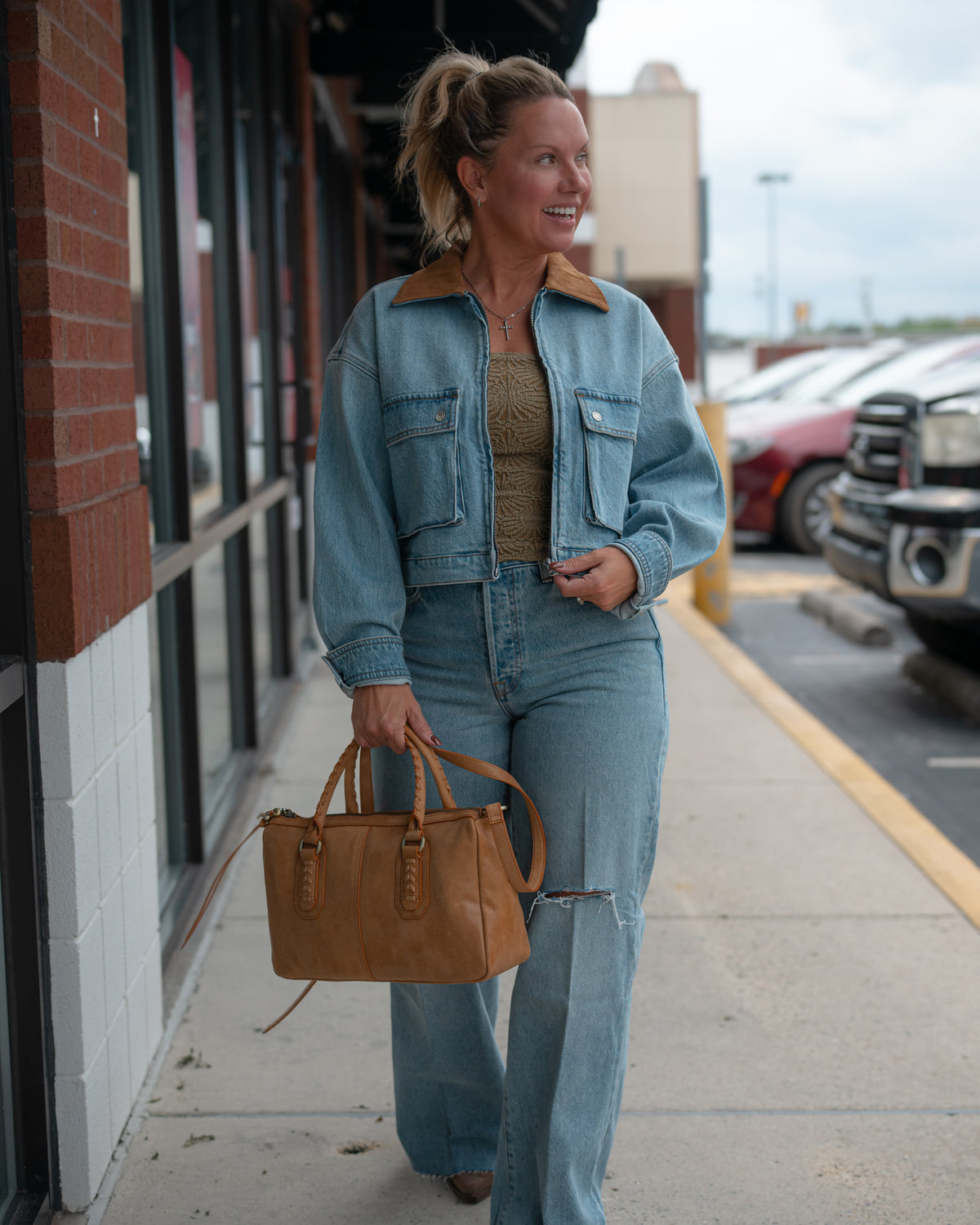 Good American The Denim Swing Cropped Jacket