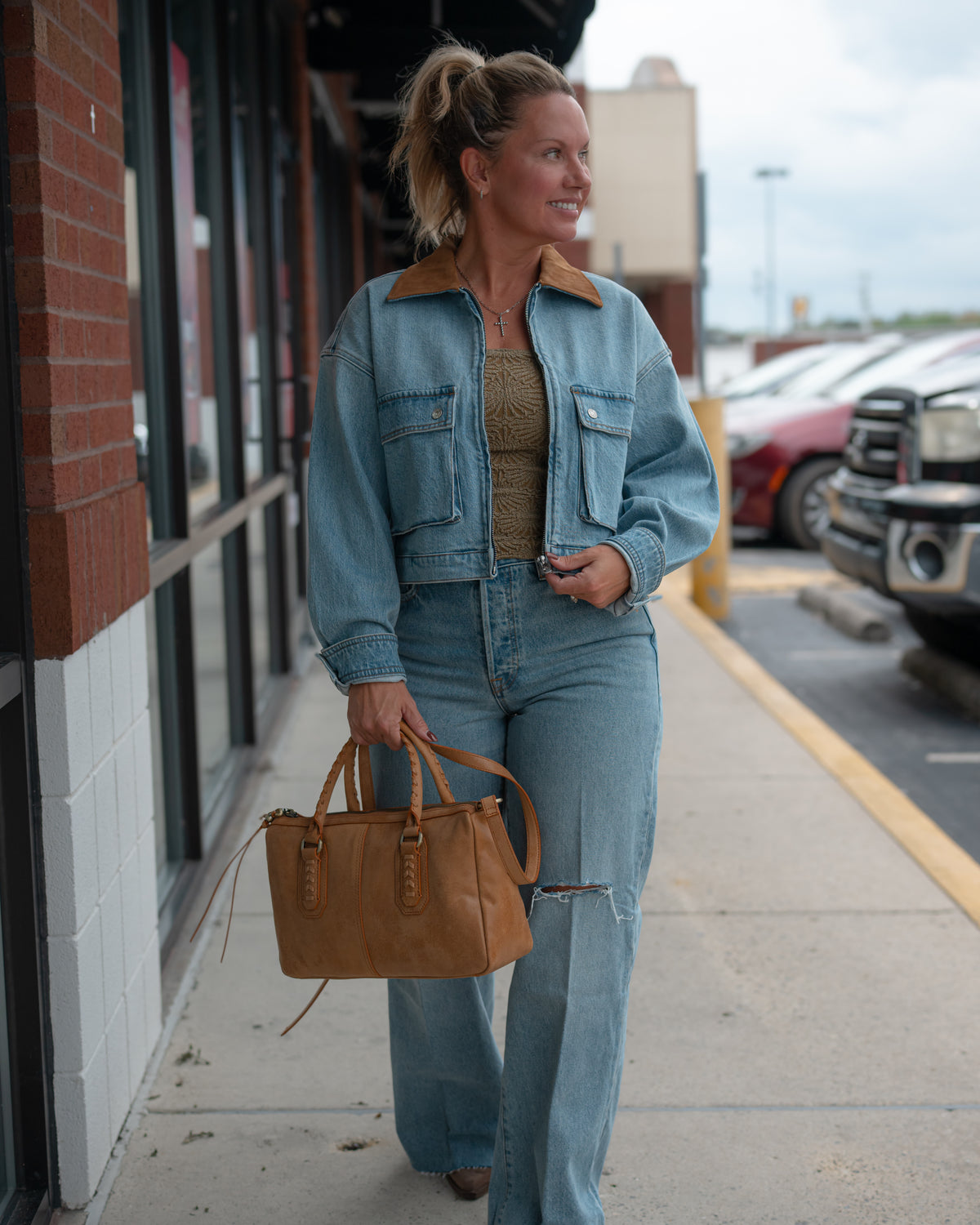 Good American The Denim Swing Cropped Jacket