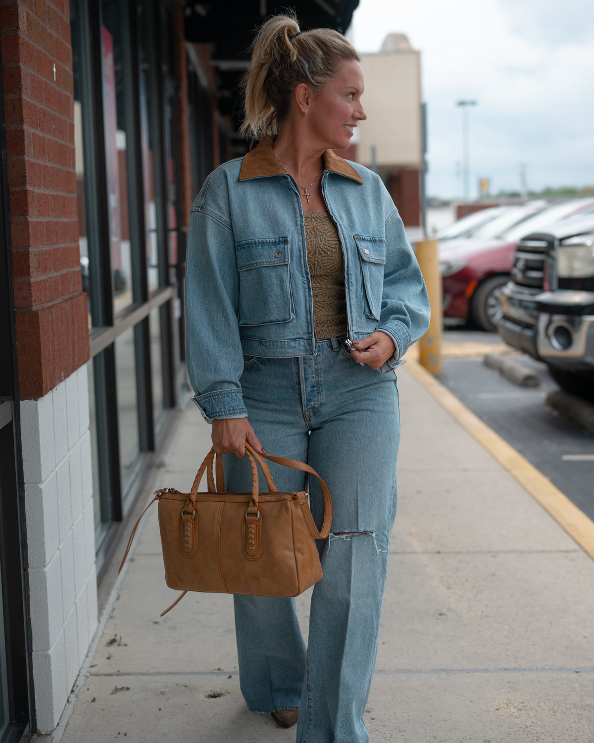 Good American The Denim Swing Cropped Jacket